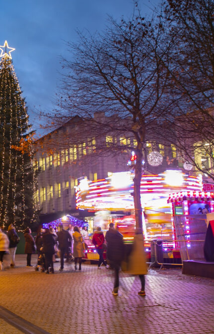 Winterval 2021. Picture: Patrick Browne

Winterval, Ireland’s largest Christmas festival, returns to Waterford this weekend and runs over 19 magical days across 5 weeks with its biggest and most festive nineteen-day programme of events for all ages. Brought to you by Waterford City and County Council, this winter’s festival integrates the old and the new, with festival favourites that everyone knows and loves and a new mix of exciting programming to elevate Winterval to a whole new level.